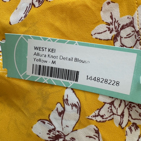NWT WEST KEI Allura Knot Detail Blouse YELLOW 💛 Women Med Front TIE KNOT V-Neck - Picture 10 of 12